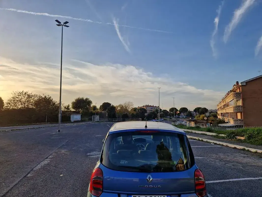 Usata Renault Grand Modus Dynamique 86 CV (63 kW) 2010 Blu/azzurro Monovolume
