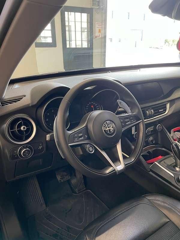 Usata Alfa Romeo Stelvio Executive 179 CV (131 kW) 2018 Nero SUV