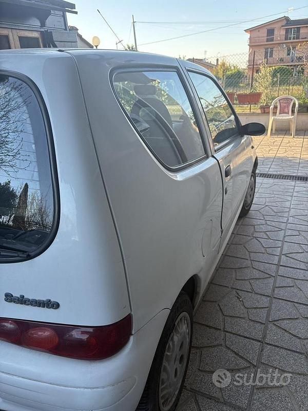 Usata Fiat 600 2004 Bianco Berlina