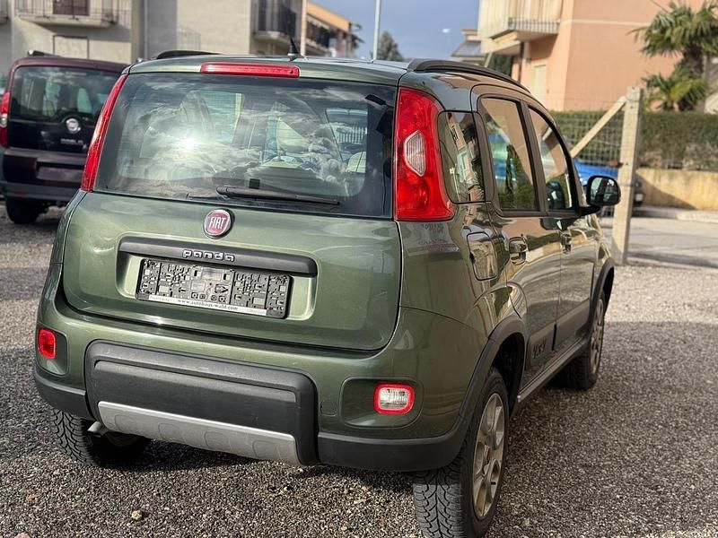 Usata Fiat Panda 4x4 S 75 CV (55 kW) 2013 Verde Utilitaria