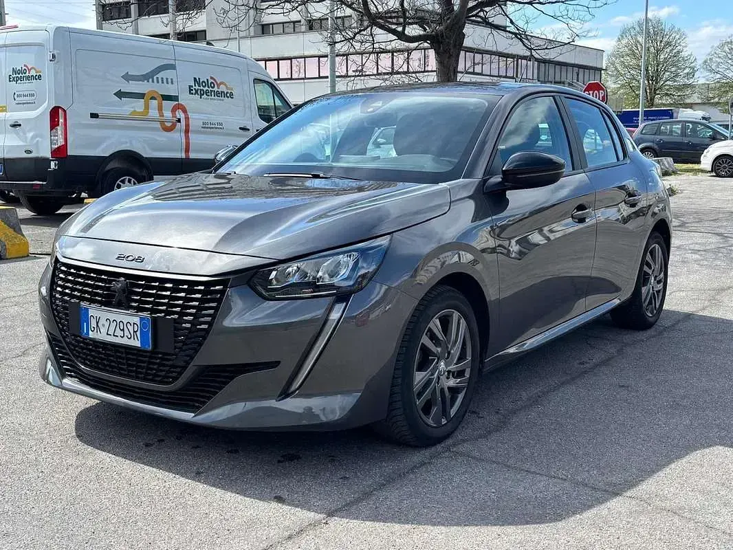 Usata Peugeot 208 Active 75 CV (55 kW) 2022 Grigio Utilitaria