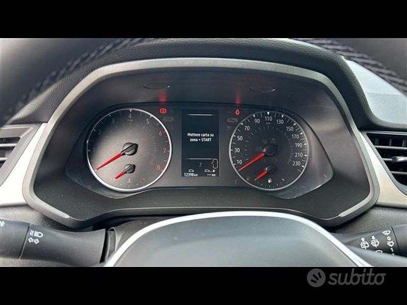 Usata Renault Captur Zen 91 CV (66 kW) 2022 Bianco SUV