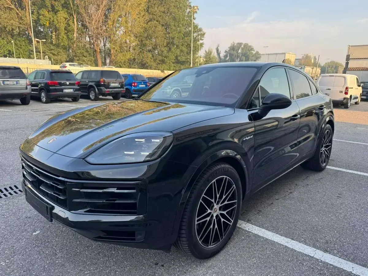 Usata Porsche Cayenne Coupe Black Edition 470 CV (345 kW) 2025 Nero cromelite Coupé