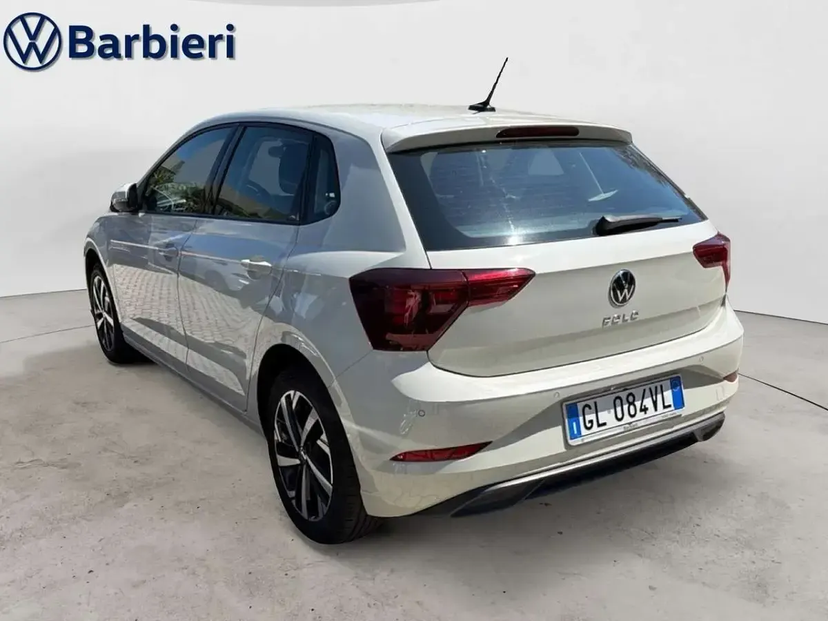 Usata VW Polo Life 95 CV (69 kW) 2023 Grigio Utilitaria