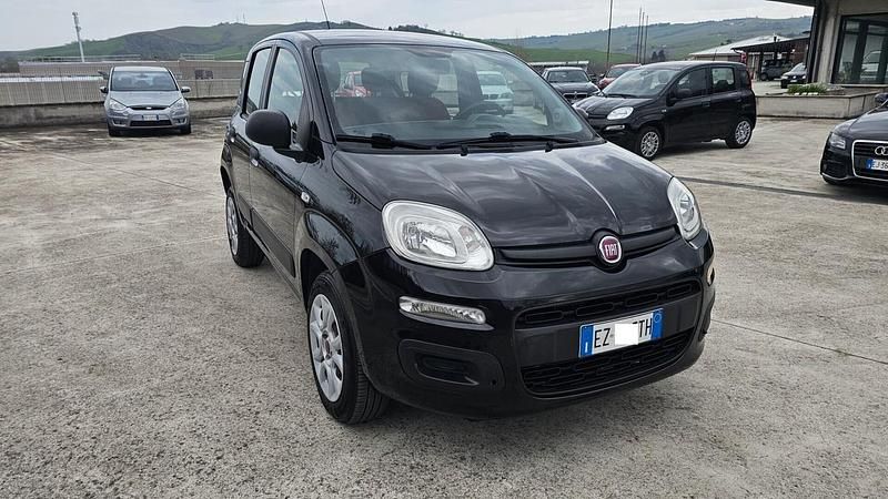 Usata Fiat Panda Easy 80 CV (58 kW) 2015 Nero Utilitaria