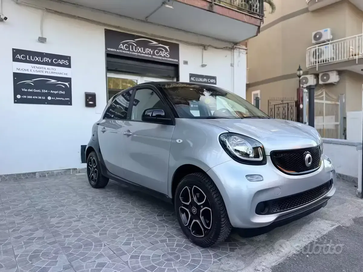 Usata Smart ForFour Passion 71 CV (52 kW) 2019 Grigio Utilitaria