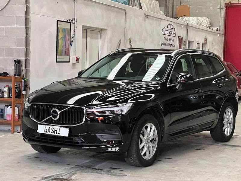 Usata Volvo XC60 Momentum 190 CV (139 kW) 2020 Nero SUV