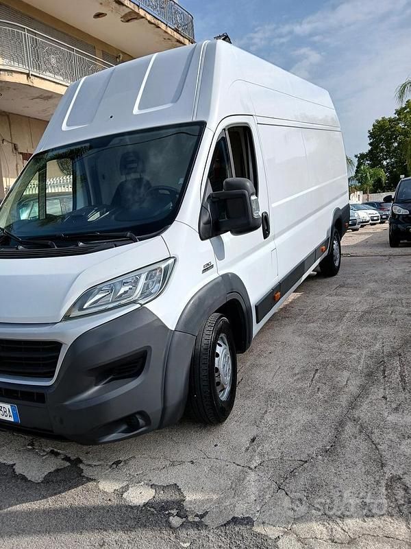Argento Usata 2017 Fiat Ducato Furgone | 9990 € (Ottimo prezzo) - Immagine 1/4