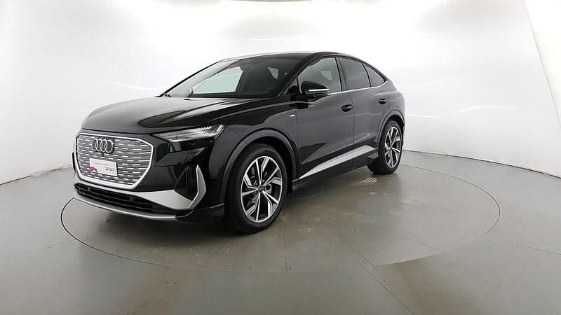 Nuova Audi Q4 Sportback e-tron 2025 Nero mito metallizzato SUV