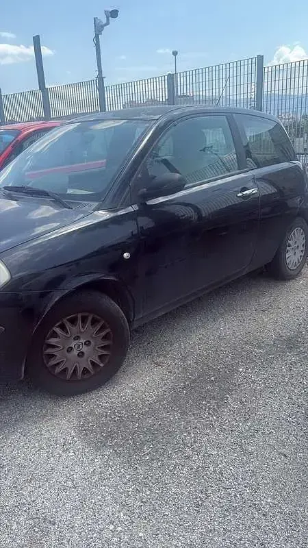 Usata Lancia Ypsilon 69 CV (50 kW) 2005 Utilitaria
