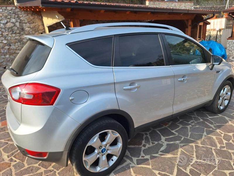 Usata Ford Kuga 163 CV (119 kW) 2012 Grigio SUV