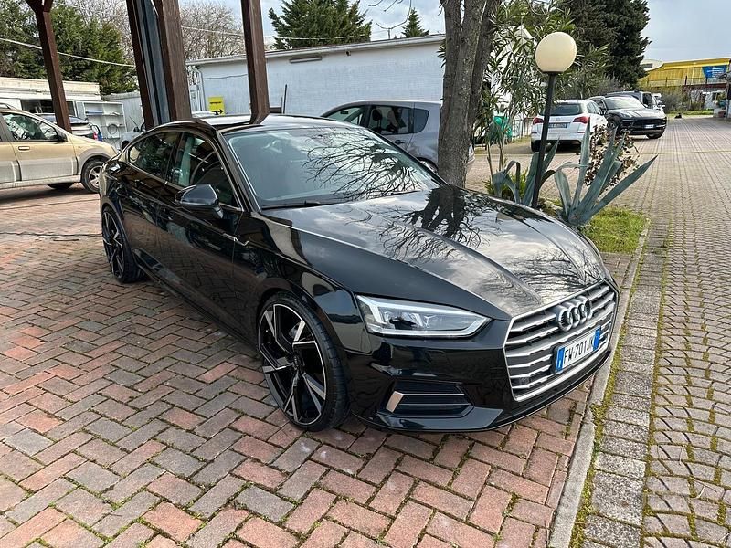 Usata Audi A5 Business 190 CV (139 kW) 2019 Nero Coupé