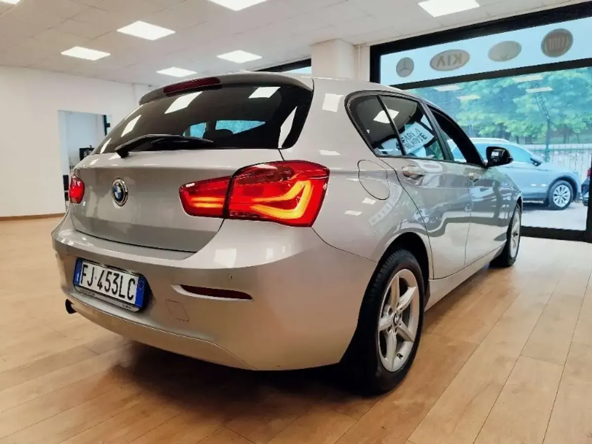 Usata BMW 114 95 CV (69 kW) 2017 Argento Utilitaria