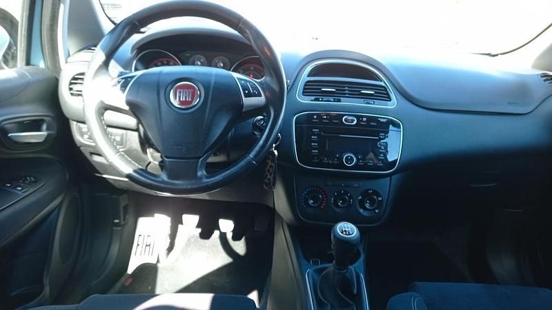 Usata Fiat Punto Street 75 CV (55 kW) 2015 Blu Utilitaria