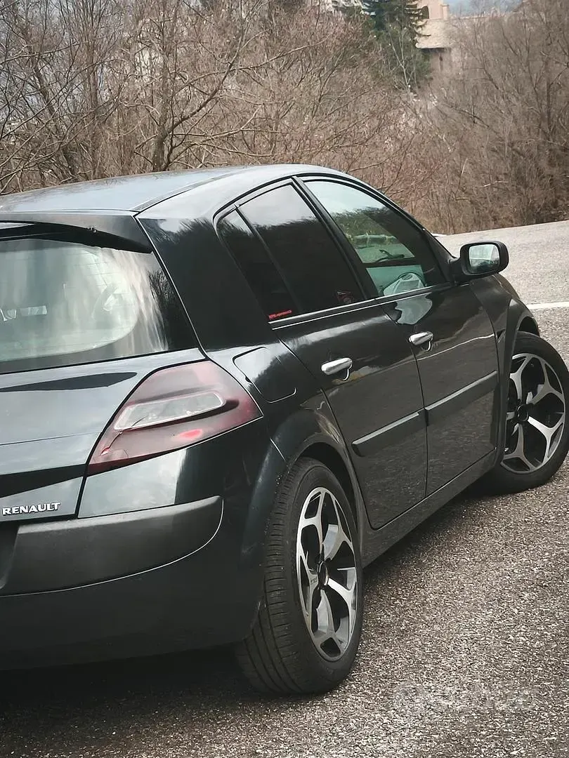 Gebraucht Renault Mégane 106 PS (77 kW) 2007 Grau Limousine