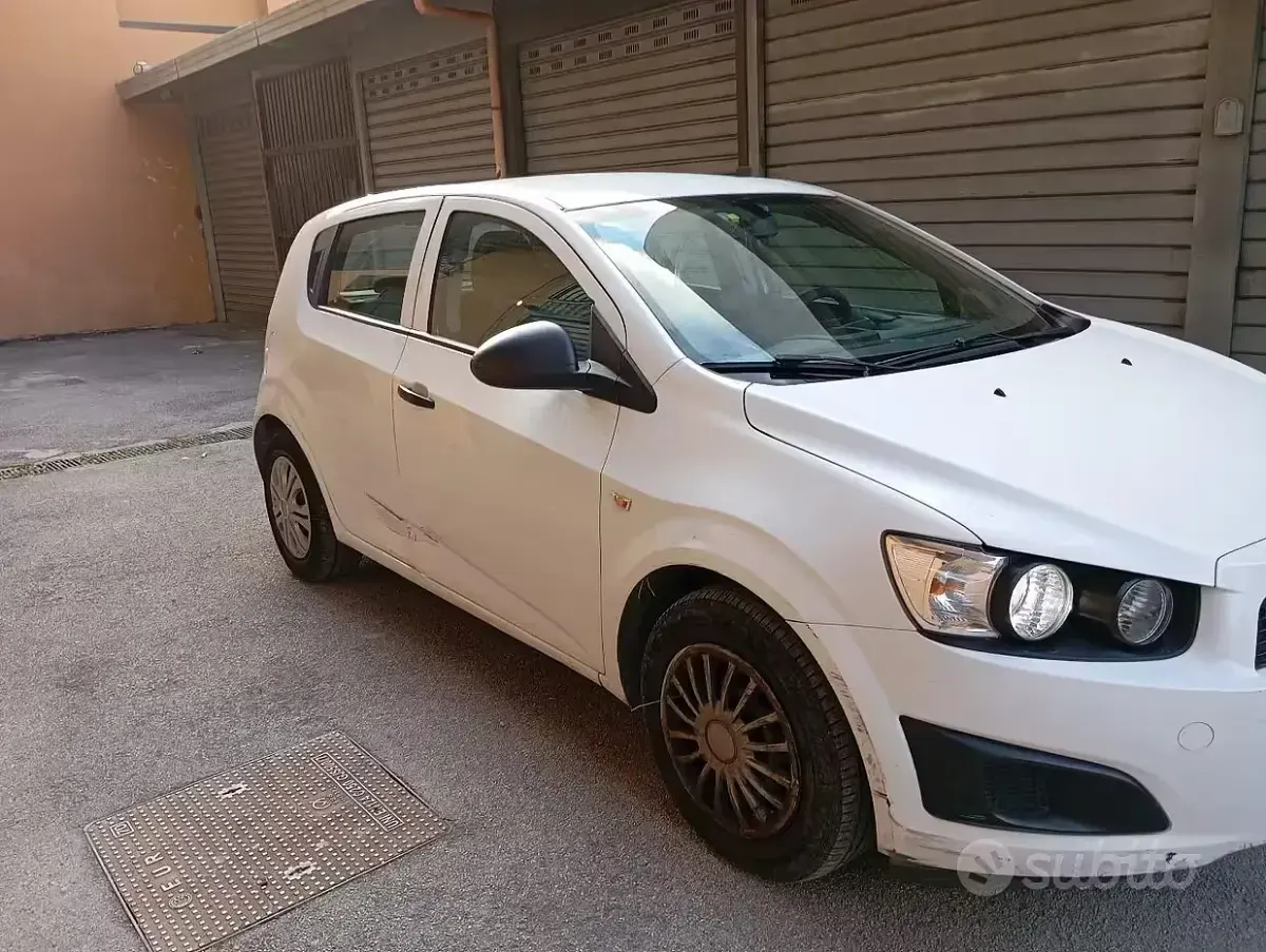 Usata Chevrolet Aveo 86 CV (63 kW) 2013 Bianco Berlina