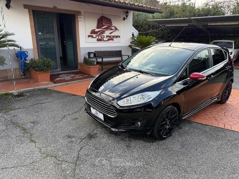Usata Ford Fiesta ST-Line 95 CV (69 kW) 2016 Nero Berlina