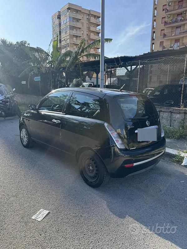Usata Lancia Ypsilon 77 CV (56 kW) 2007 Nero Utilitaria