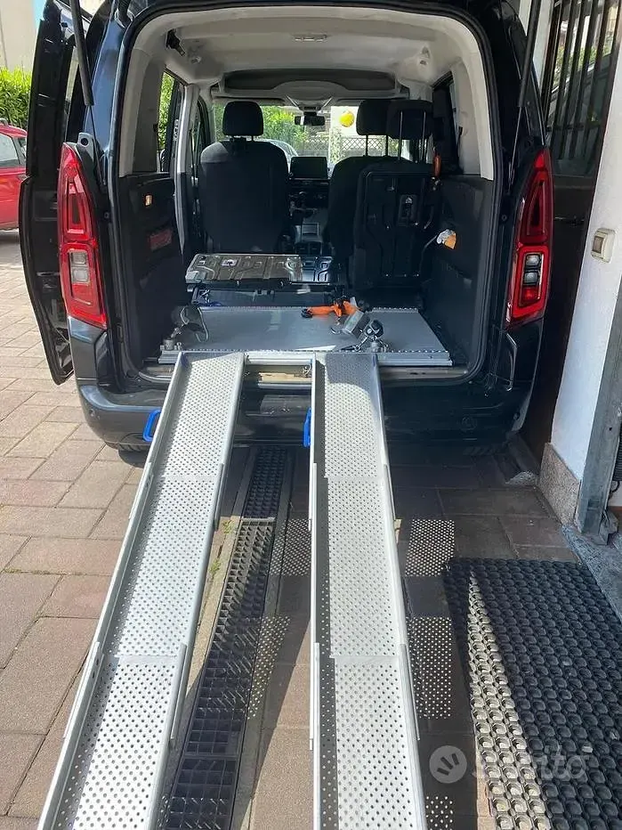 Occasion Opel Combo Life 110 ch (80 kW) 2020 Noir Monospace