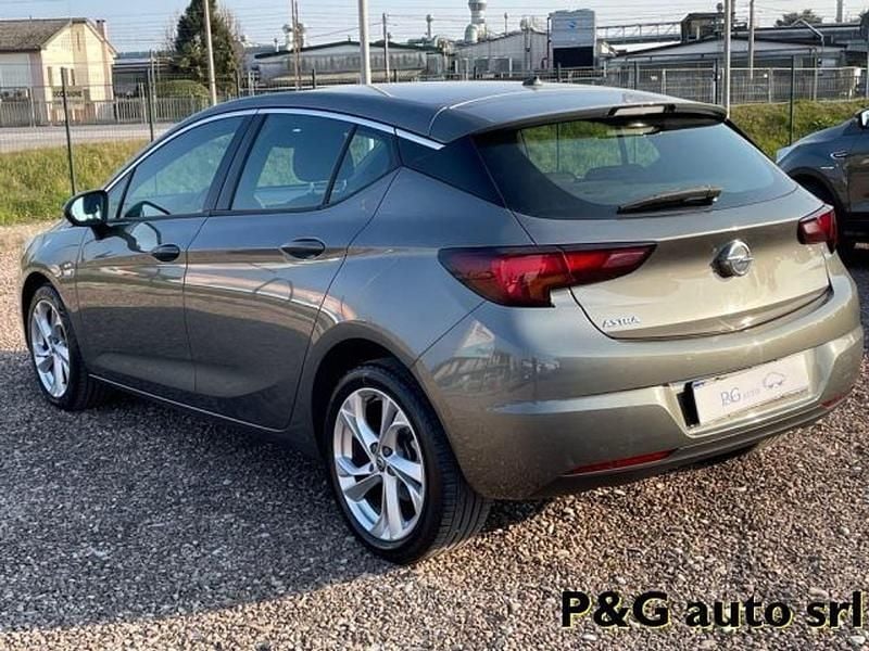 Usata Opel Astra Dynamic 136 CV (100 kW) 2019 Grigio Berlina
