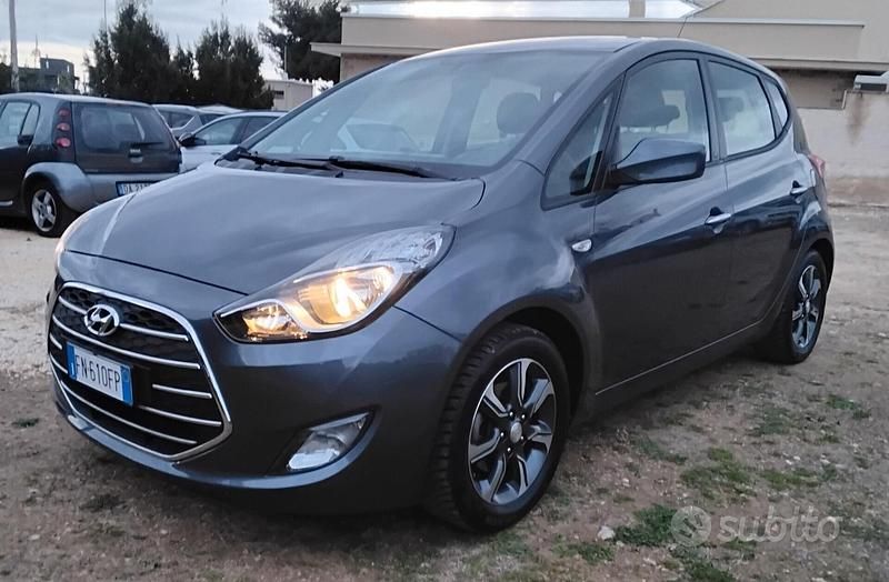 Usata Hyundai i20 Comfort 84 CV (61 kW) 2018 Grigio Berlina