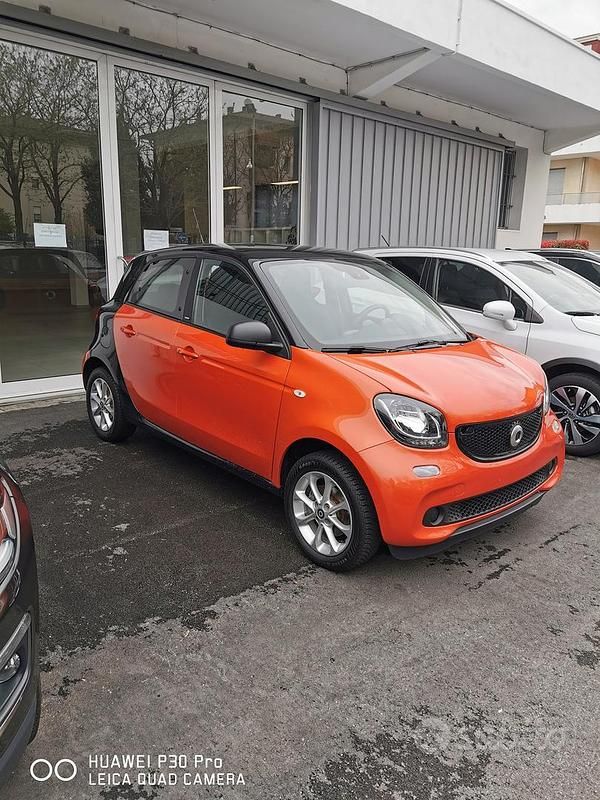 Usata Smart ForFour 2019 Rosso Utilitaria