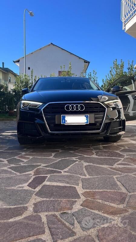 Nero Usata 2018 Audi A3 Ambiente Tre volumi | 22.500 € (Molto cara) - Immagine 1/4