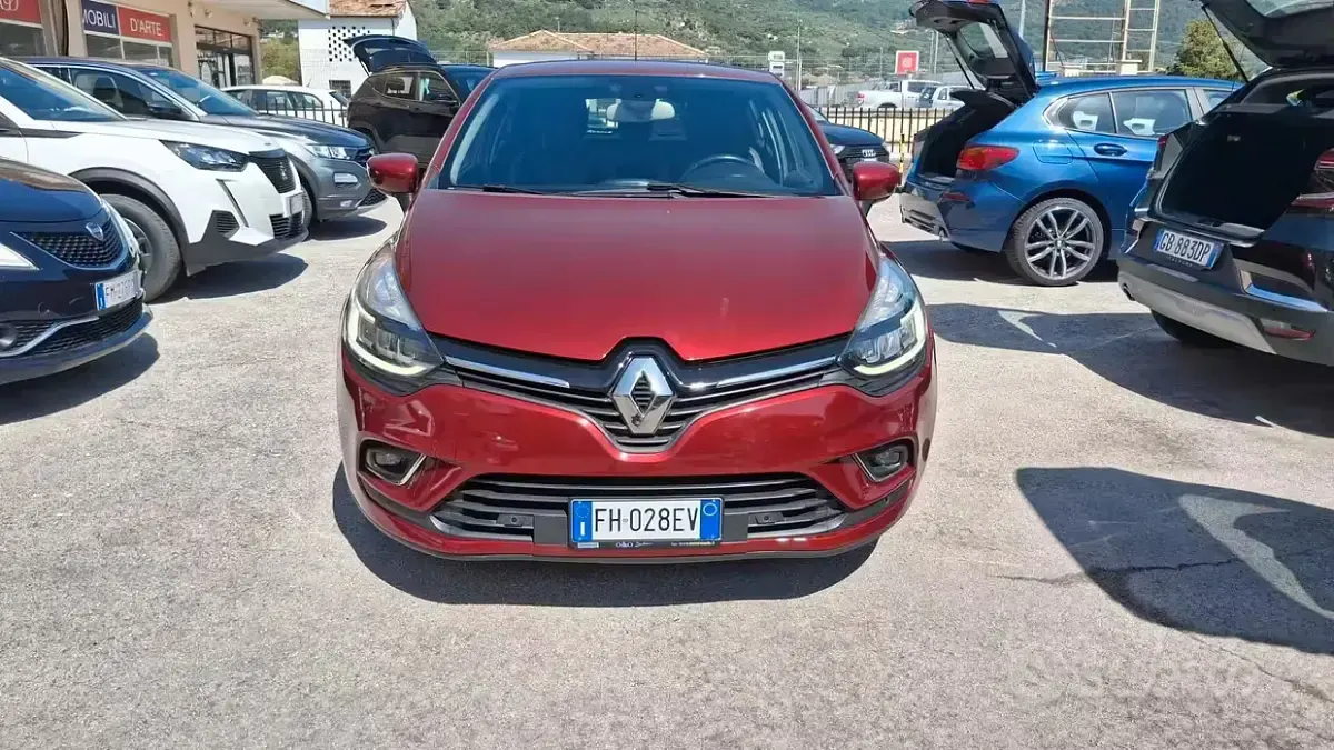 Usata Renault Clio IV Intens 75 CV (55 kW) 2017 Marrone Berlina