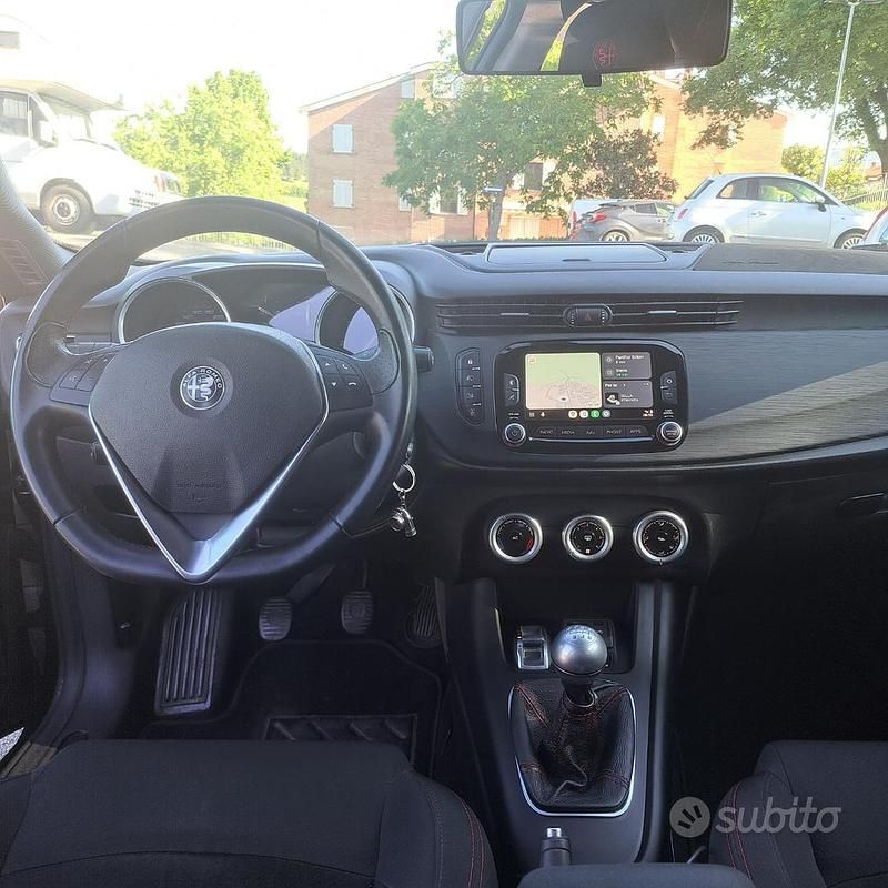 Usata Alfa Romeo Giulietta 120 CV (88 kW) 2016 Nero Utilitaria