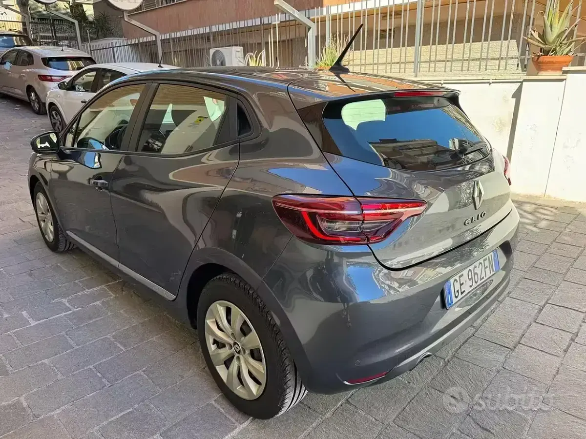 Usata Renault Clio Intens 91 CV (66 kW) 2021 Grigio Utilitaria