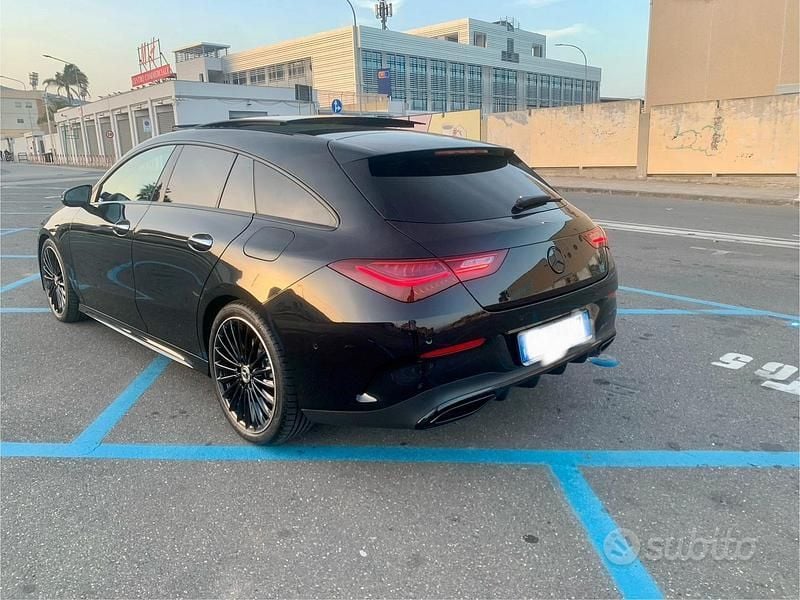 Usata 2024 Mercedes CLA200 Shooting Brake AMG Line Premium Station wagon | 39.999 € (Molto cara) - Immagine 1/4