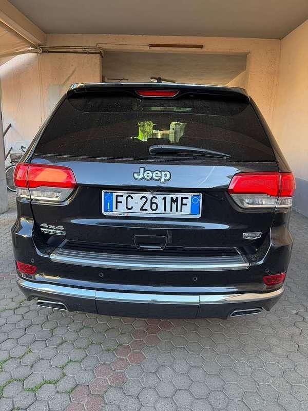 Usata Jeep Grand Cherokee Summit 250 CV (183 kW) 2016 Nero SUV