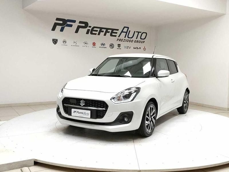 Käytetty Suzuki Swift 82 HP (60 kW) 2024 Valkoinen Viistoperä