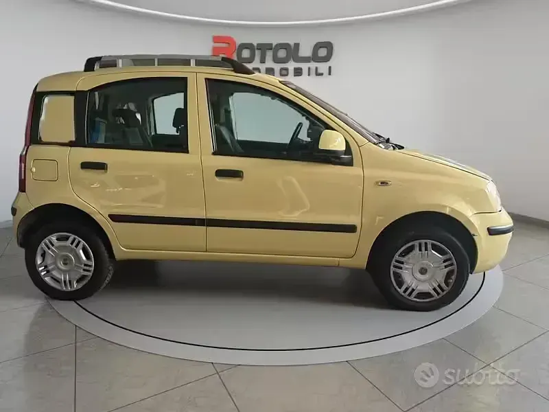 Usata Fiat Panda Dynamic 77 CV (56 kW) 2011 Giallo Utilitaria