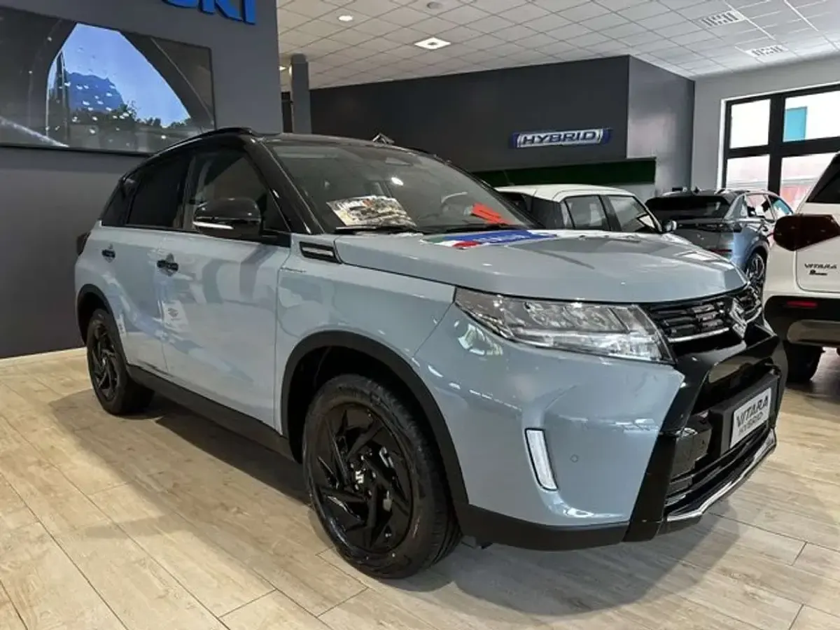 Nuova Suzuki Vitara 110 CV (80 kW) 2026 Rosso SUV