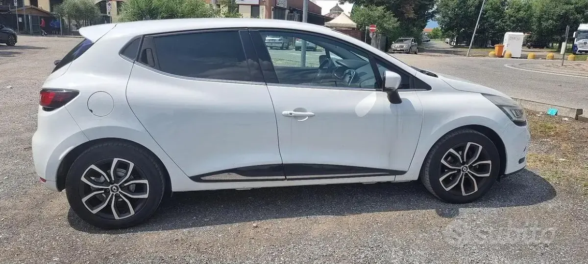 Usata Renault Clio IV 75 CV (55 kW) 2017 Bianco Berlina