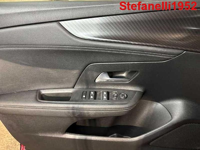 Usata Opel Mokka Ultimate 131 CV (96 kW) 2024 Rosso SUV