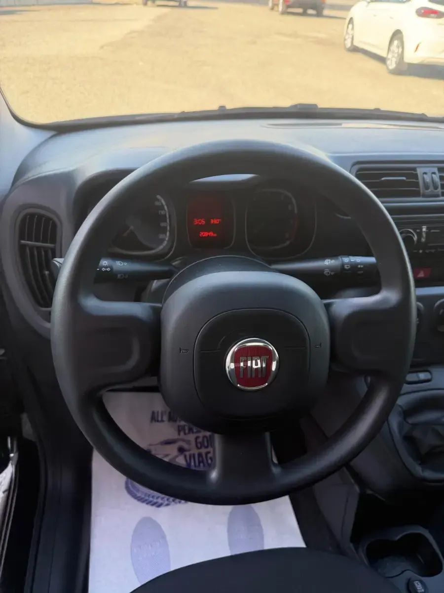 Usata Fiat Panda S 70 CV (51 kW) 2024 Nero Utilitaria