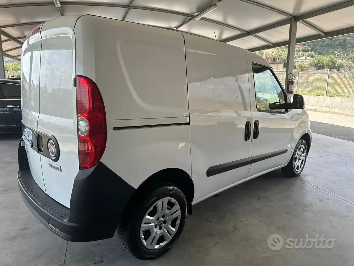 Usata Fiat Doblò 105 CV (77 kW) 2020 Bianco