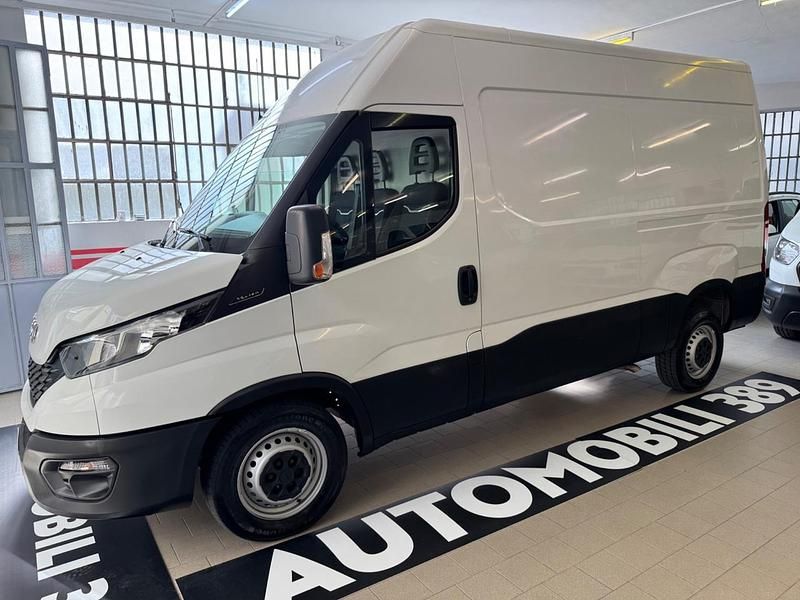 Usata Iveco Daily 115 CV (84 kW) 2020 Bianco