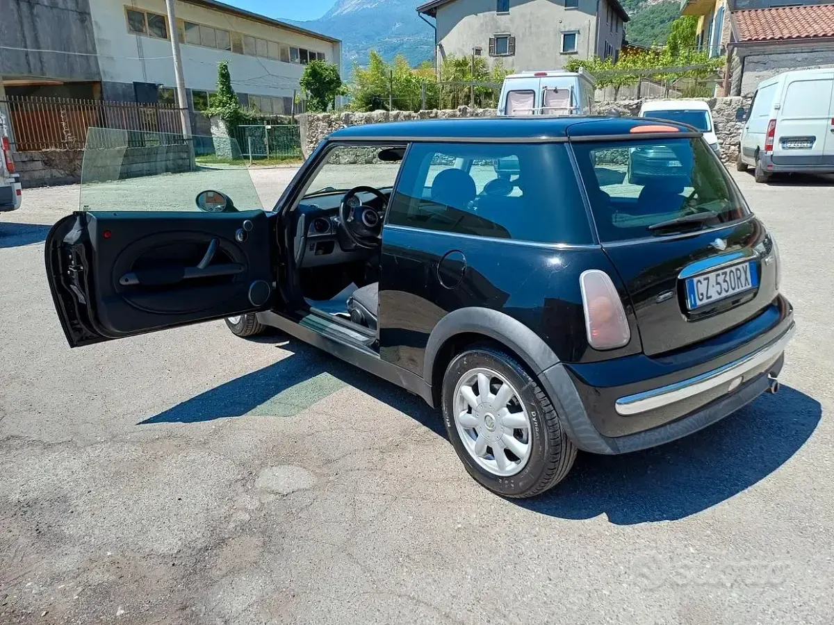 Usata Mini Cooper 90 CV (66 kW) 2004 Utilitaria