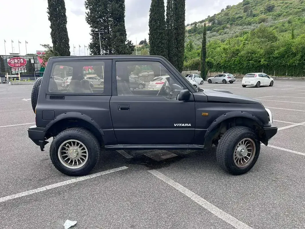 Usata Suzuki Vitara 79 CV (58 kW) 1991 Nero SUV