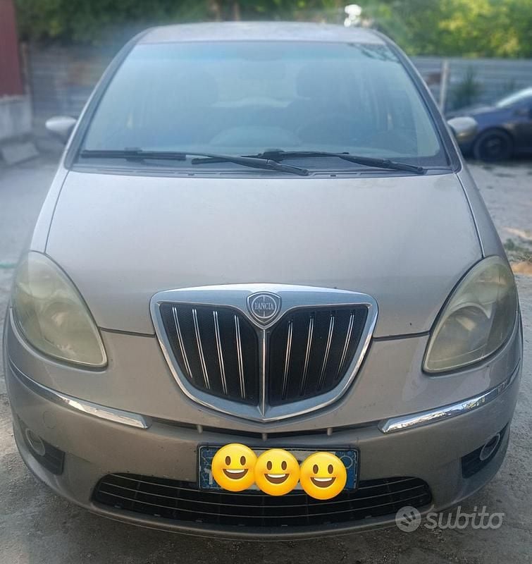 Marrone Usata 2007 Lancia Musa Monovolume | 1700 € (Cara) - Immagine 1/4