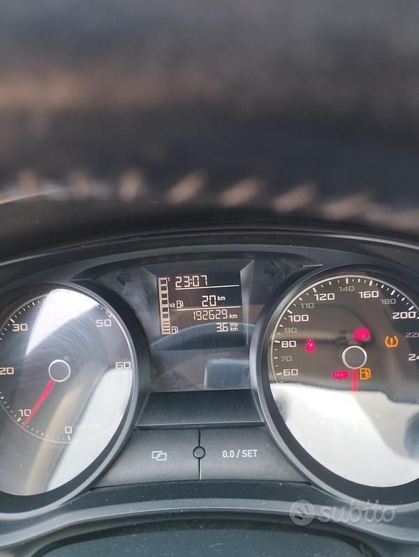 Usata Seat Ibiza Style 75 CV (55 kW) 2014 Grigio Berlina