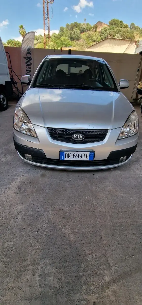 Usata Kia Rio LX 110 CV (80 kW) 2007 Berlina