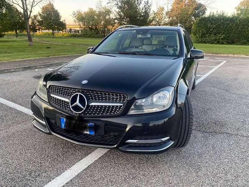 Usata Mercedes C250 Avantgarde 204 CV (150 kW) 2012 Nero Station wagon
