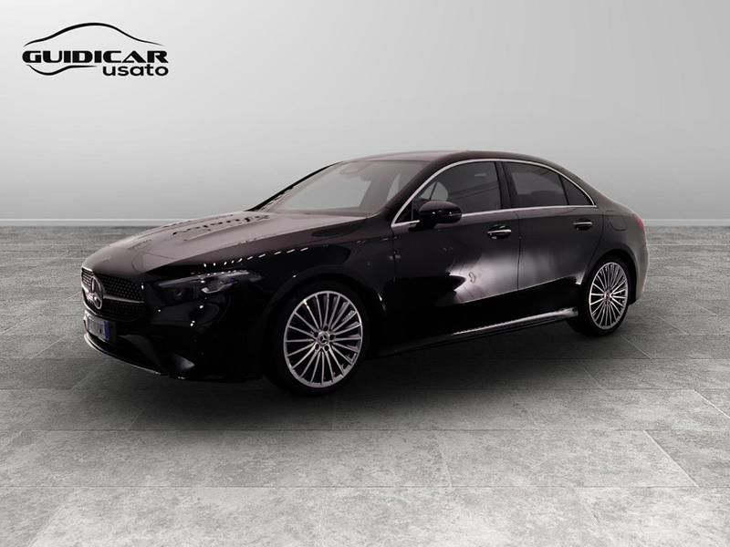 Usata Mercedes A180 Advanced Plus 116 CV (85 kW) 2024 Nero Utilitaria