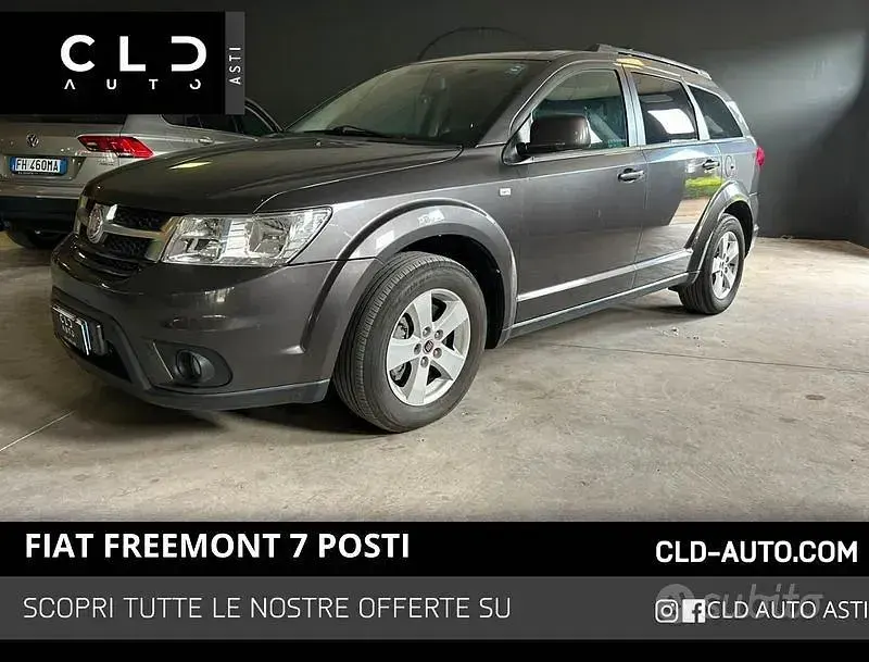 Usata Fiat Freemont 140 CV (102 kW) 2014 Grigio SUV