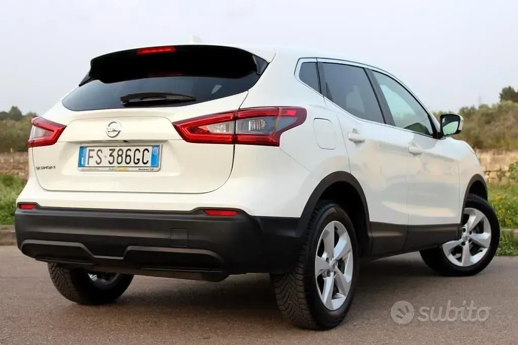 Usata Nissan Qashqai 110 CV (80 kW) 2018 Bianco SUV