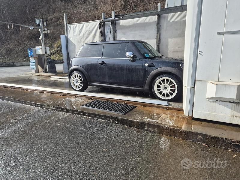 Begagnad Mini Cooper 109 HK (80 kW) 2008 Svart Halvkombi